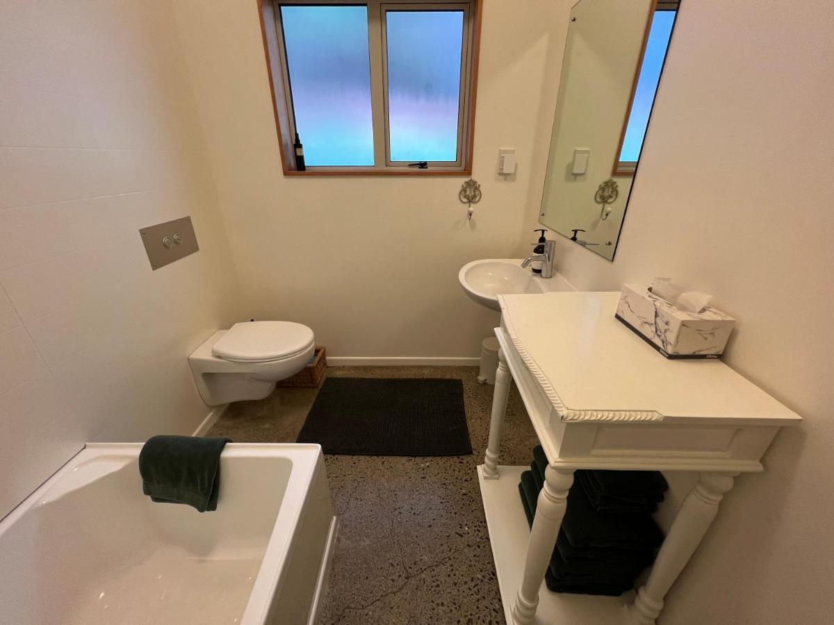 Beech Hill - Pet Friendly Holiday Home Tasman エクステリア 写真